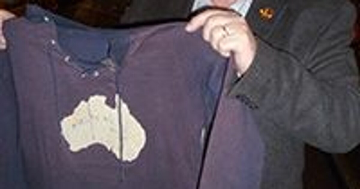 Dan Minogue’s 1916 guernsey