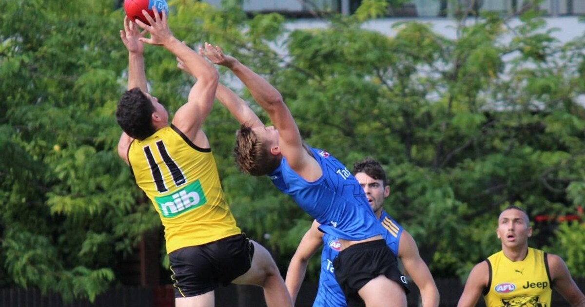Gun Hawk heads forward after backline stint
