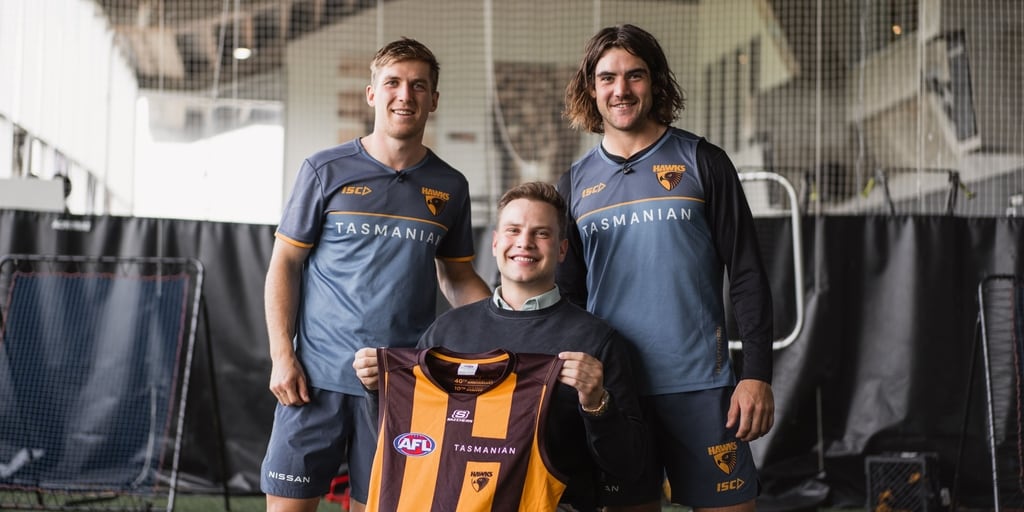 Hawks welcome emerging star Auber to Wheelchair AFL team - Vimarsana News