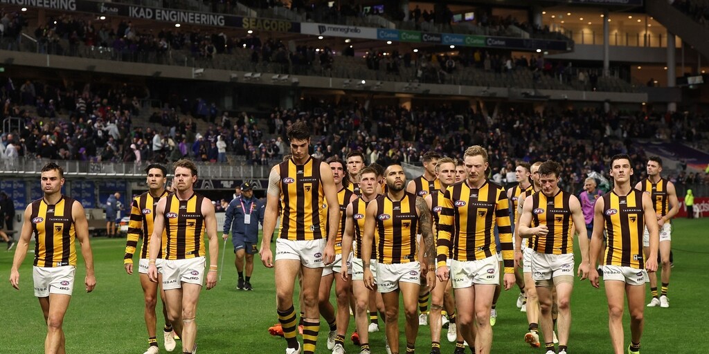 Freo soar with big win over Hawks - Vimarsana News