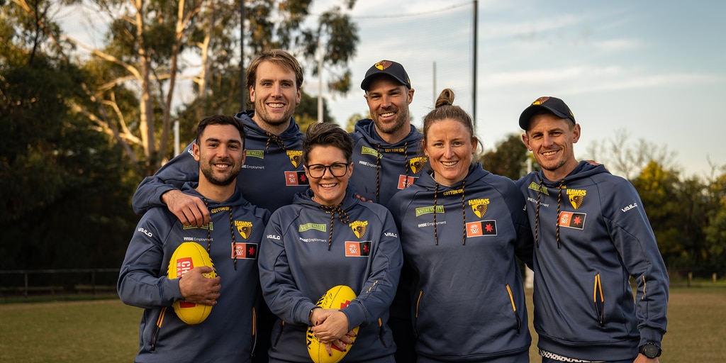 Hawks reveal 2023 AFLW coaching panel - Vimarsana News