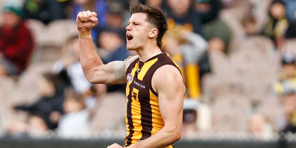 Footy Flashbacks: Goalkicking battle ramps up - Vimarsana News
