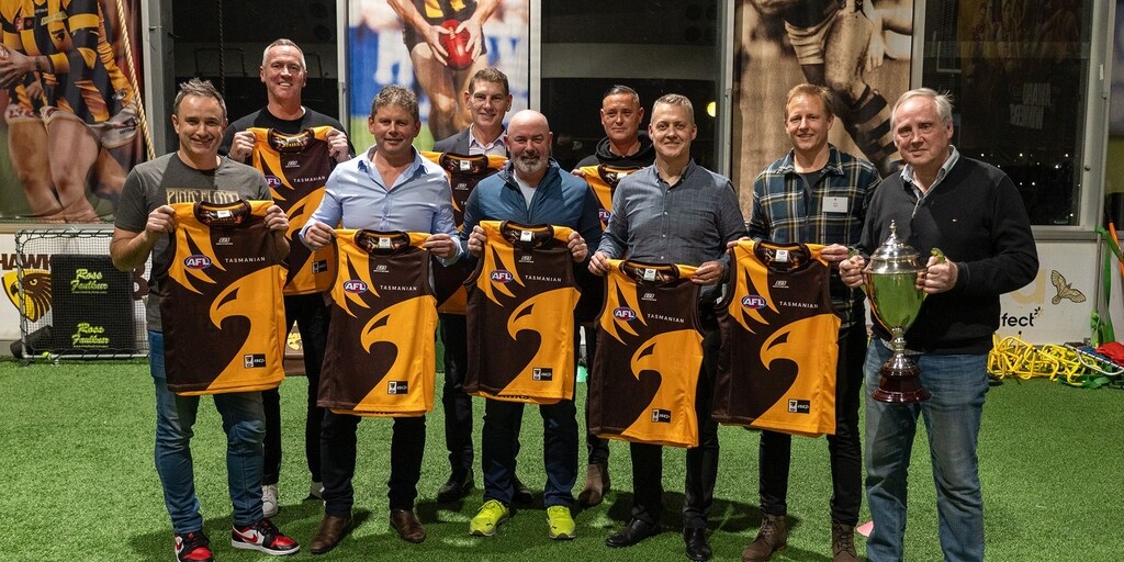 Hawks celebrate the 1999 Ansett Cup Night Premiership - Vimarsana News