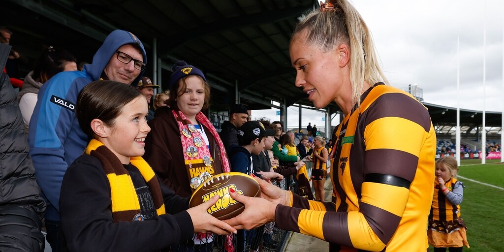 Host of Hawks in running for AFLPA AFLW Awards - Vimarsana News