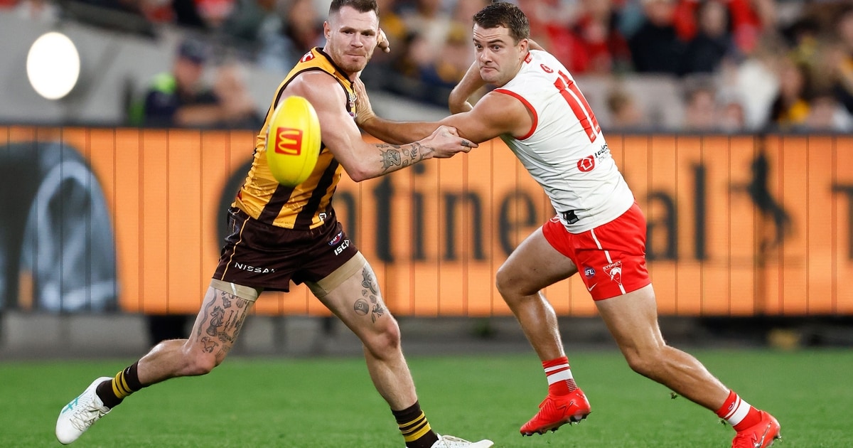 Swans jump to second after big win over Hawks